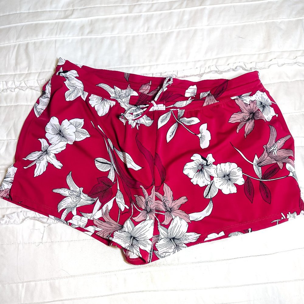 ~*NWOT Cacique Magenta Red Floral Swim Shorts - Size 16*~